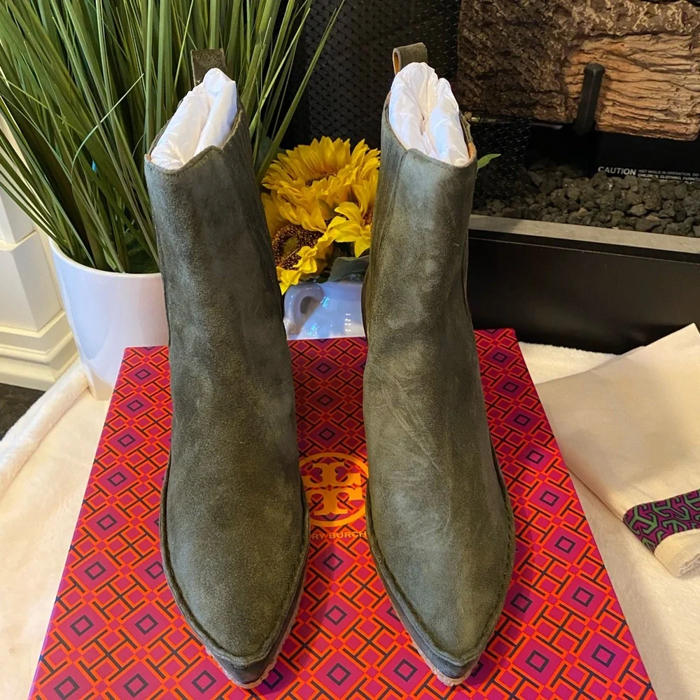 TORY BURCH LILA HEELED ANKLE BOOT - Picture 3 of 8